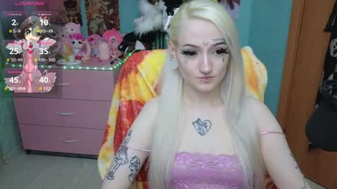 Snapshot of manuela_unicorn chatting on 05.18.26 Manuela online show from 05.18.26