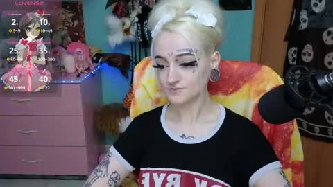 Snapshot of manuela_unicorn chatting on 05.25.26 Manuela online show from 05.25.26