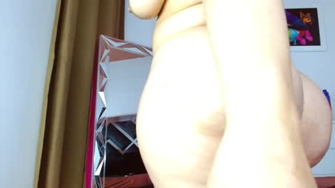 Snapshot of manuelacox chatting on 01.30.25 Manuela online show from 01.30.25