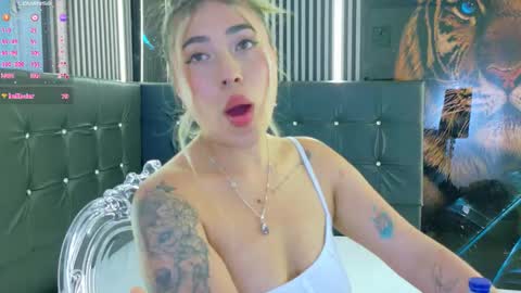 Manuela  online show from 10.02.25