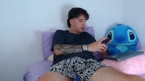 Snapshot of manuelr77 chatting on 06.11.26 Manuel online show from 06.11.26