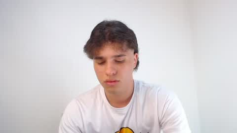 Snapshot of manuelr77 chatting on 06.14.26 Manuel online show from 06.14.26