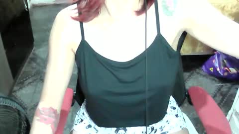 Snapshot of manuescarlate13 chatting on 09.22.25 Manu Escarlate online show from 09.22.25