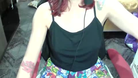 Snapshot of manuescarlate13 chatting on 09.23.25 Manu Escarlate online show from 09.23.25