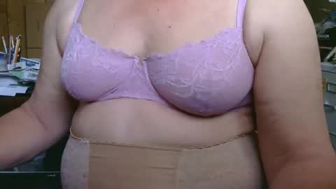 Snapshot of manwithboobs chatting on 05.10.26 manwithboobs online show from 05.10.26