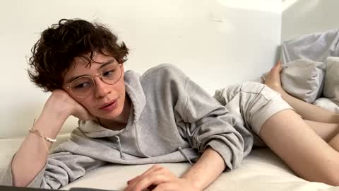 Snapshot of maplefroggy chatting on 01.23.25 Maple online show from 01.23.25