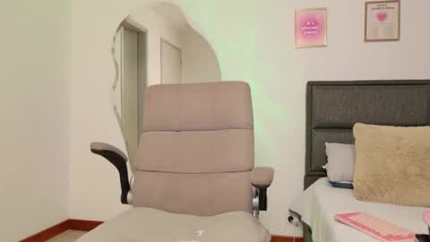     online show from 03.12.25