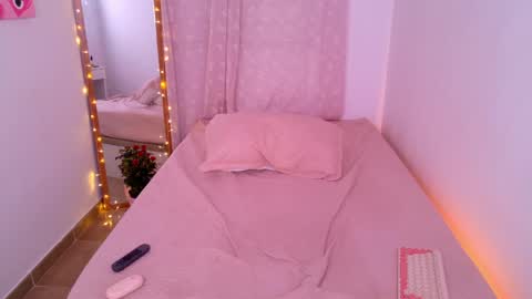     online show from 04.21.26