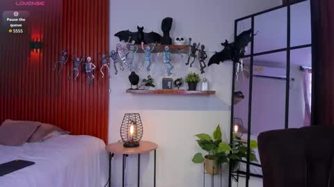 Snapshot of mar_watson chatting on 10.07.25 Mar online show from 10.07.25