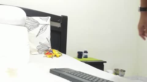 Mara online show from 10.24.25