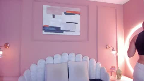 Snapshot of mara_brooks chatting on 12.27.24 Mara online show from 12.27.24