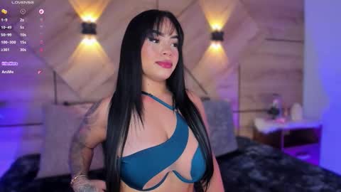 Snapshot of mara_martinez chatting on 01.06.26 online show from 01.06.26