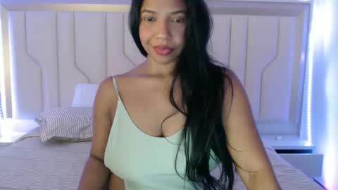 Snapshot of mara_sex chatting on 05.17.26 pao online show from 05.17.26