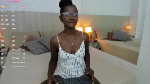 Snapshot of mara_sinclair chatting on 07.13.26 Mara Sinclair online show from 07.13.26