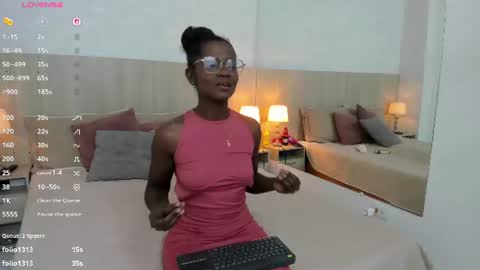 Snapshot of mara_sinclair chatting on 07.14.26 Mara Sinclair online show from 07.14.26