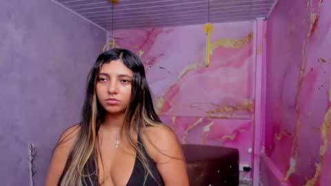 Snapshot of maraluna_ chatting on 06.21.26 Maraluna online show from 06.21.26