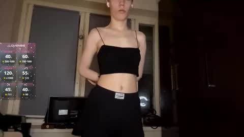 Snapshot of marandawerling chatting on 09.14.25 Elizaveta online show from 09.14.25