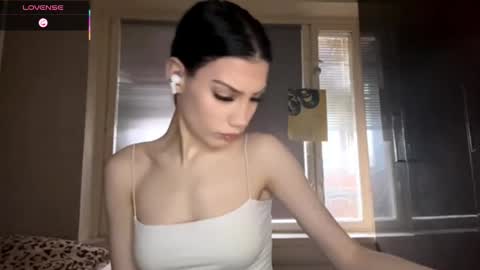 Snapshot of marandawerling chatting on 10.27.25 Elizaveta online show from 10.27.25