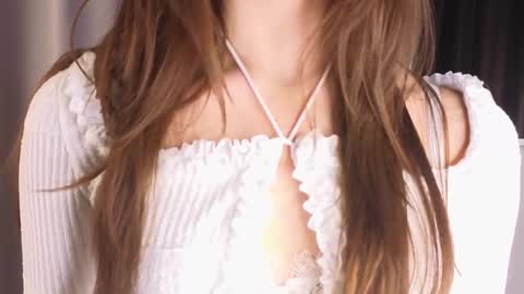 Snapshot of maravilllaa chatting on 12.03.25 Mary online show from 12.03.25