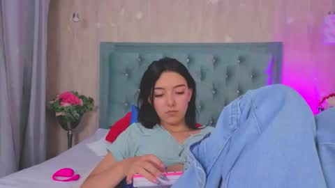 Snapshot of marcelaa_fox chatting on 11.11.25 Marcela online show from 11.11.25