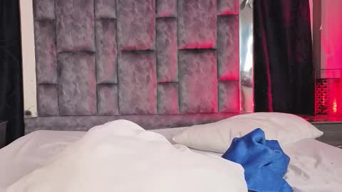 Snapshot of marcelaa_fox chatting on 11.20.25 Marcela online show from 11.20.25