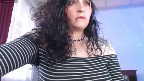 Snapshot of marceline_uu chatting on 09.12.25 M A R C I online show from 09.12.25