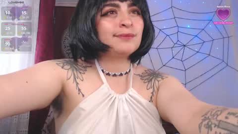 Snapshot of marceline_uu chatting on 10.27.25 M A R C I online show from 10.27.25