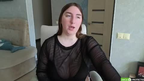 Snapshot of marceline_v chatting on 05.27.26 Marcy online show from 05.27.26