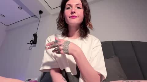 Snapshot of marciwakeup chatting on 04.01.26 marci wake up online show from 04.01.26