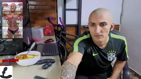 Snapshot of marckmuscle chatting on 04.23.26 Marck Independent model online show from 04.23.26