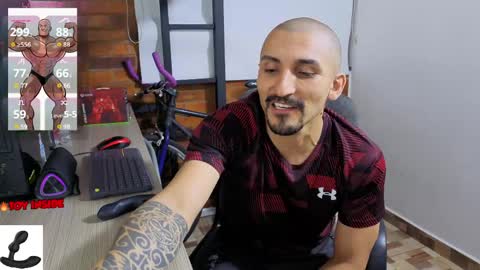 Snapshot of marckmuscle chatting on 06.04.26 Marck Independent model online show from 06.04.26