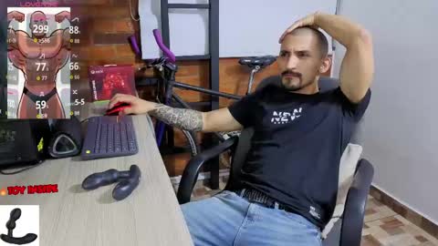 Snapshot of marckmuscle chatting on 06.07.26 Marck Independent model online show from 06.07.26