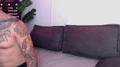 marco_allison43 online show from 04.20.26