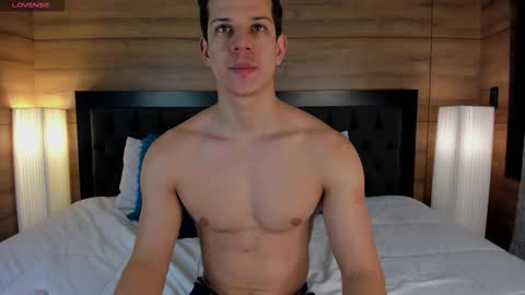 Marco Sullivan online show from 10.12.25