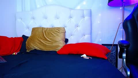 Marcus Hanks online show from 12.20.25