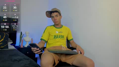 Snapshot of marcus_moreno chatting on 11.15.25 marcus_moreno online show from 11.15.25