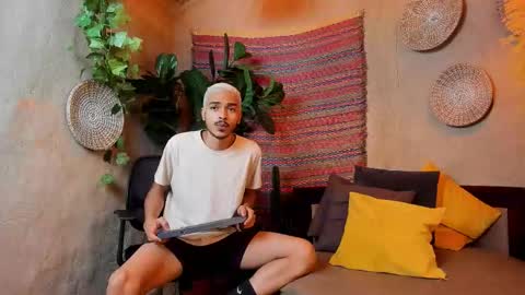 Snapshot of marcusrain_ chatting on 09.28.25 Marcus online show from 09.28.25