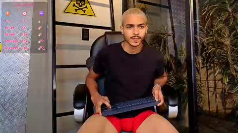 Snapshot of marcusrain_ chatting on 10.11.25 Marcus online show from 10.11.25