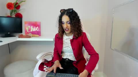 Snapshot of marfilastrom chatting on 12.11.24 marfilastrom online show from 12.11.24