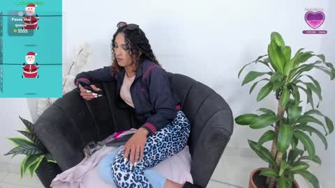 Snapshot of marfilastrom chatting on 01.22.25 marfilastrom online show from 01.22.25