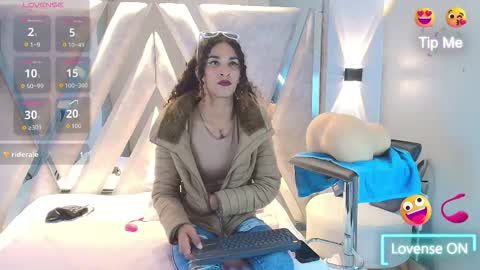 Snapshot of marfilastrom chatting on 09.18.25 marfilastrom online show from 09.18.25