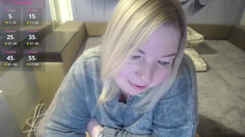 Snapshot of margaret_gem chatting on 12.02.24 margaret gem online show from 12.02.24