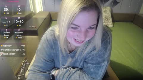 Snapshot of margaret_gem chatting on 12.04.24 margaret gem online show from 12.04.24