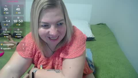 Snapshot of margaret_gem chatting on 01.19.25 margaret gem online show from 01.19.25