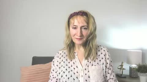 Snapshot of margaretmature chatting on 02.12.25 margaretmature online show from 02.12.25