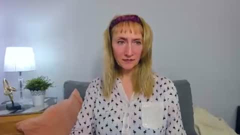 Snapshot of margaretmature chatting on 03.10.25 margaretmature online show from 03.10.25