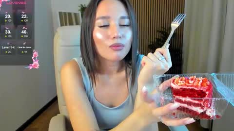 Snapshot of margeritirell chatting on 09.11.25 Margo online show from 09.11.25