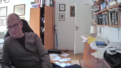 Snapshot of marginalie chatting on 02.20.25 marginalie online show from 02.20.25