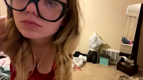 Snapshot of margoheaven chatting on 12.16.25 margoheaven online show from 12.16.25