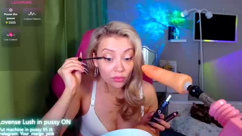 Snapshot of margohotty chatting on 10.06.25 Margo for you online show from 10.06.25